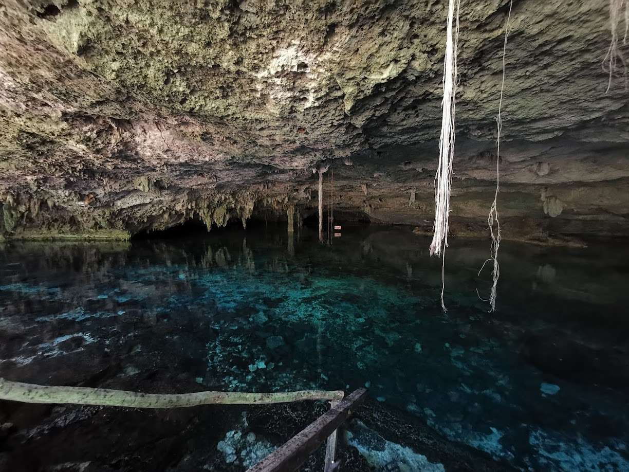 Dos Ojos Cenote
