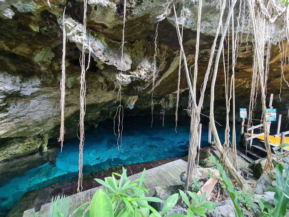 Dos Ojos Cenote