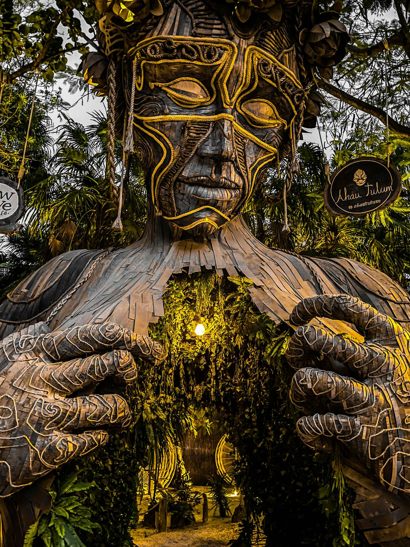 gold and black dragon statue