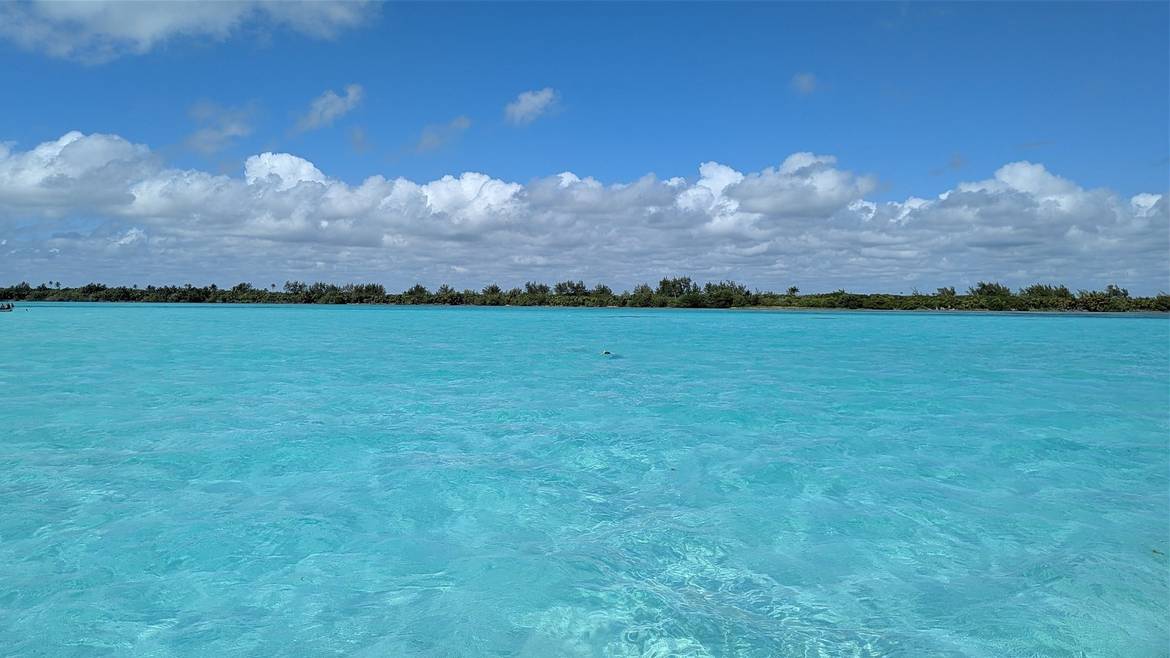 Turquoise water of the Caribbean coast inside the Sian Ka'an Biosphere Reserve